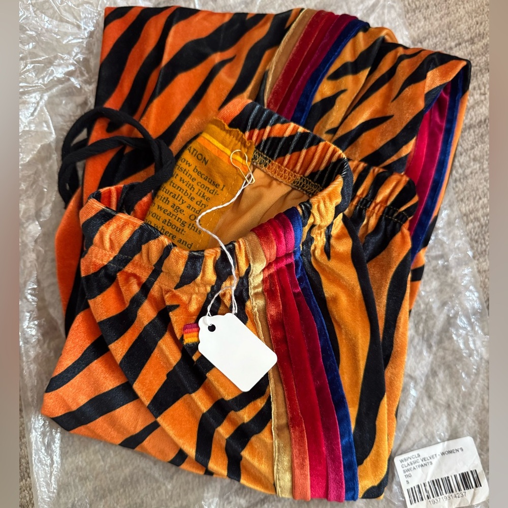 Aviator Nation Tiger Velvet Pants Size S (New Never Worn) - Picture 5 of 6